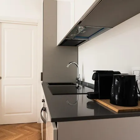 Youhosty - Orti 16 * Mailand